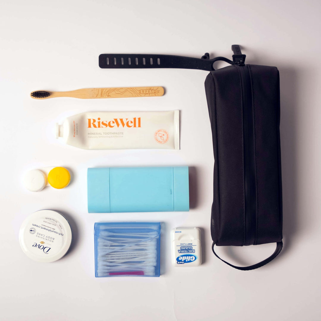 Hanging Toiletry Bag, Water Resistant Hanging Travel Toiletry Bag for Shaving Kits, Makeup, Hanging Toiletry Bag for Men Dopp Kit &amp; Hanging Cosmetic Travel Bag for Women (Black Mini)