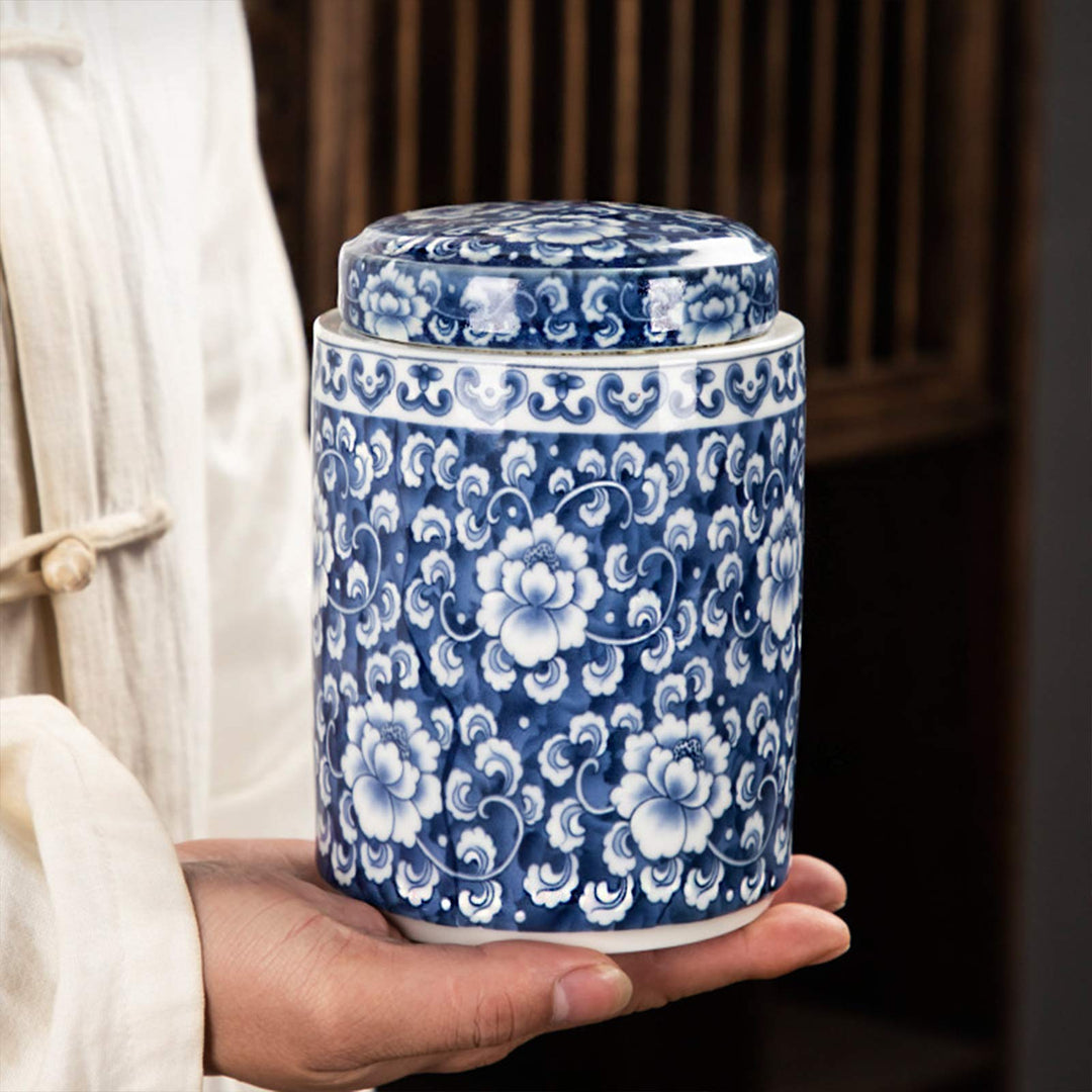 Antique Style Blue and White Porcelain Flowers Ceramic Covered Jar Vase, China Ming Style, Jingdezhen Chinese Design
