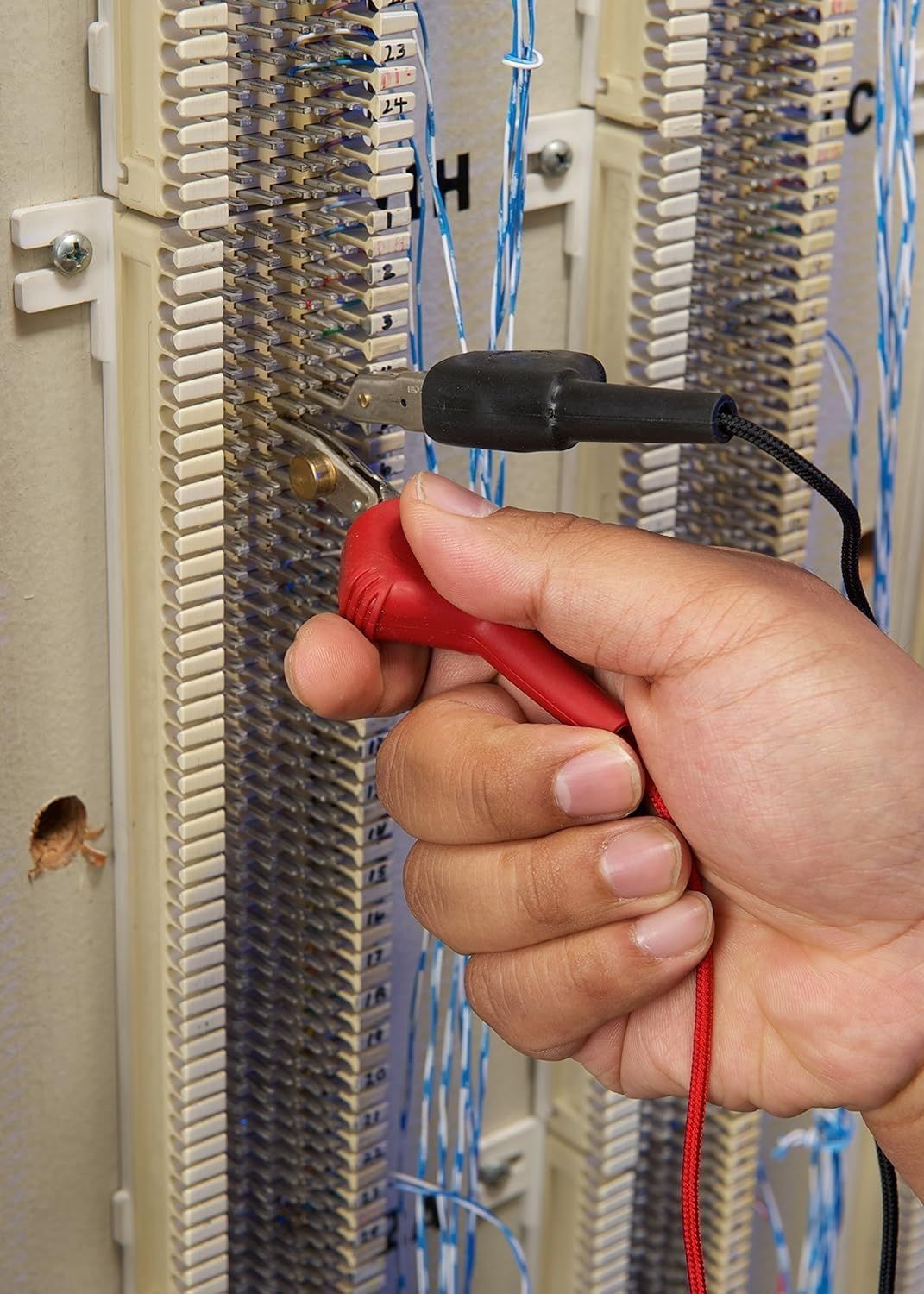 19800009 TS19 Telephone Test Set with Angled Bed-of-Nails Clips