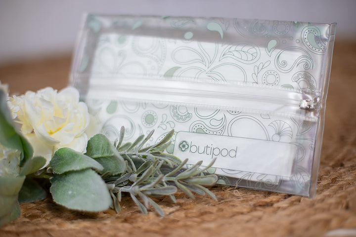 Butipods Slim Wet Wipe Case Travel Clutch Pouch Holder 2-Pack | Reusable Refillable Portable Baby Wipes Dispenser Container | Wipes Stay Moist | Great for Hand & Face Wipes (Grey|Lucite Green)