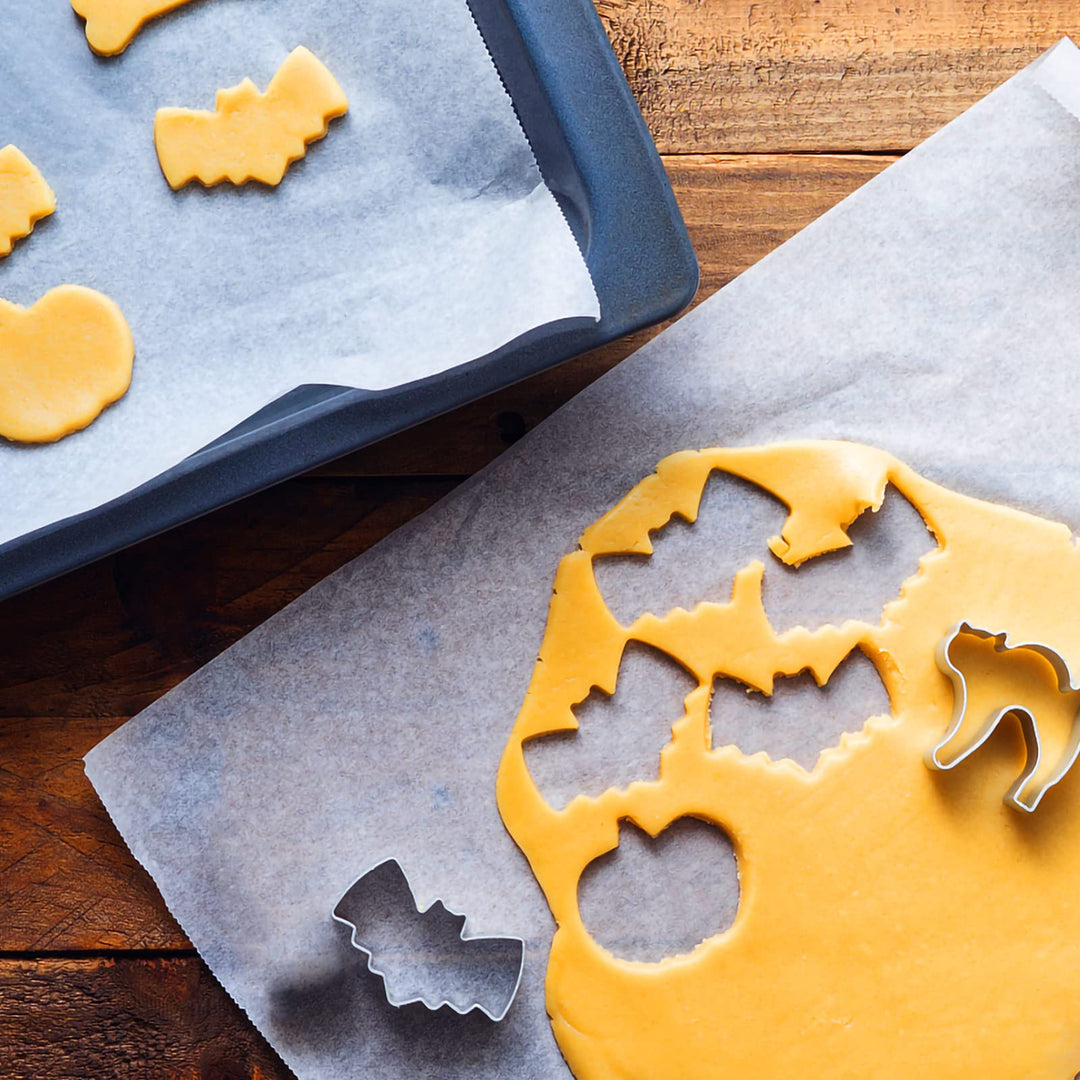 9 Pcs Halloween Cookie Cutters -Pumpkin Candy Bat Ghost Cat Witch Hat Broom Spider Coffin Halloween Goodie Bag Filler for Kid Trick or Treat Food Mold