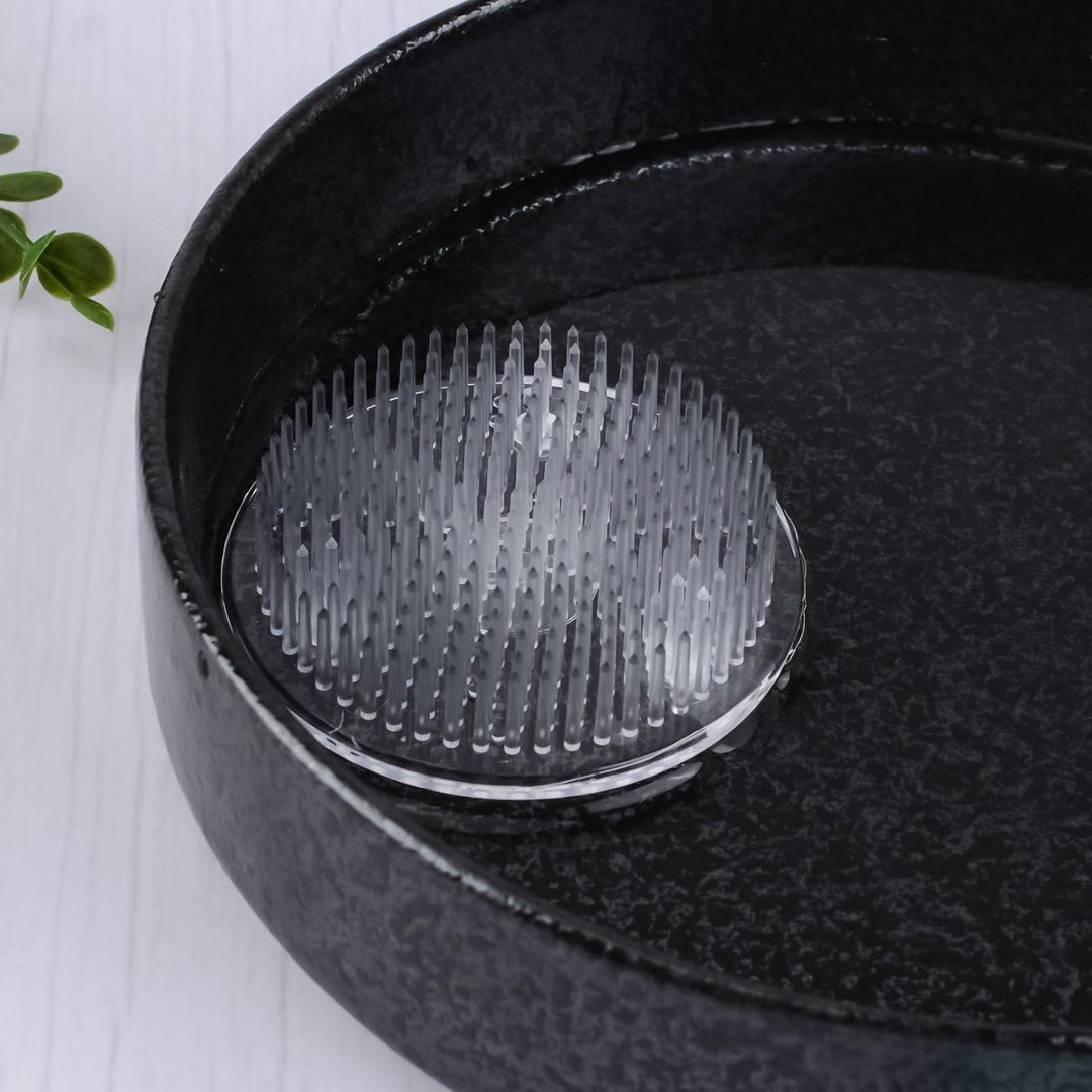 Flower Frog, 2 Pcs Round Clear Plastic Ikebana Kenzan Frog Japanese Flower Holder with 3 Suckers for DIY Flower Craft