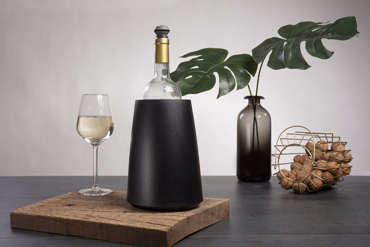 Active Cooler Wine Elegant - Reusable Wine Bottle Cooler - Black - Wine Cooler Sleeve For Standard Size Bottles - Insulated Wine Bottle Chiller to Keep Wine Cold