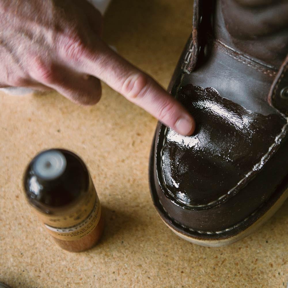 Conditioning Leather Oil - 5oz - All-Natural Polishing Treatment For Furniture, Boots, Car Seats, Jackets, Shoes &amp; Bags