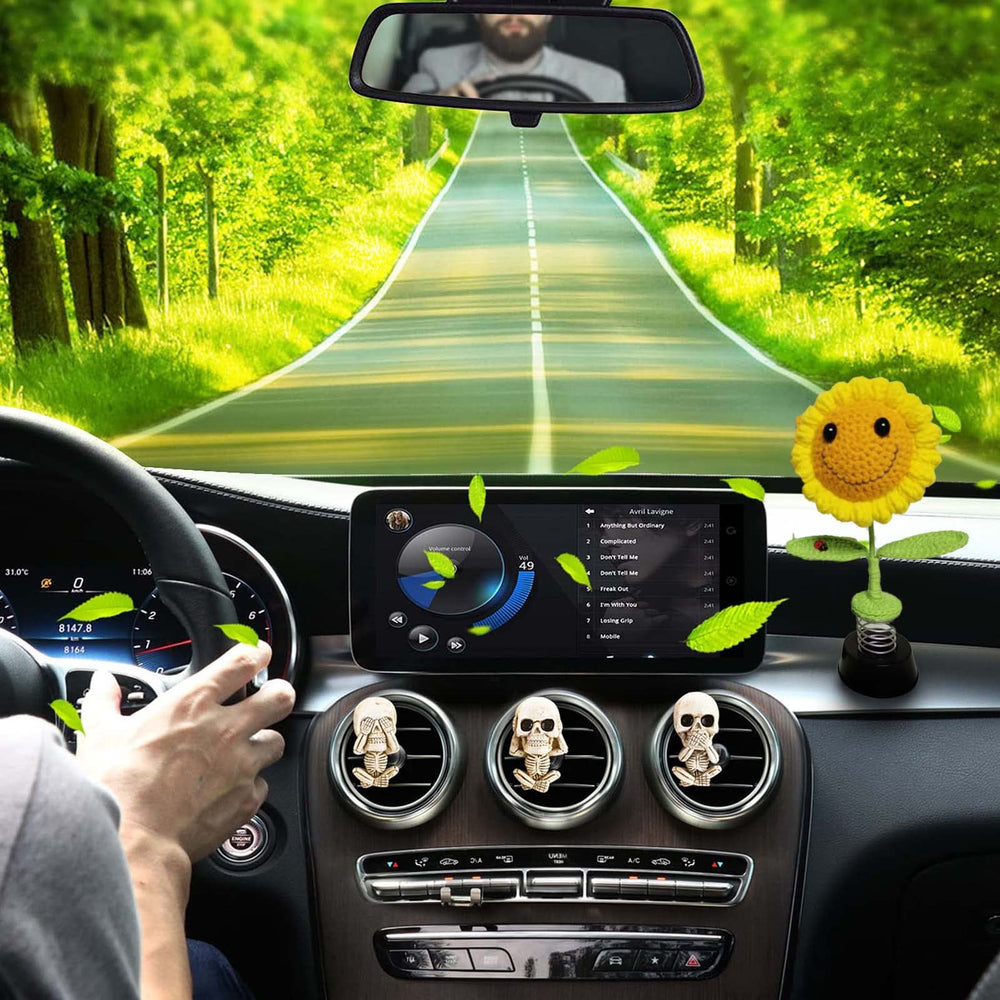 Sunflower Cute Car Dashboard Accessories Decorations for Women, Boho Hippie Kawaii Car Accessories Decor Bobblehead Sunflower Gift Interior Aesthetic Ornaments for Car Dashboard (HandKnitted)