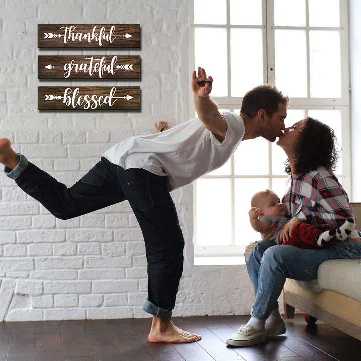 3 Pieces Thankful Grateful Blessed Wall Decor Thankful Wooden Signs Rustic Hanging Arrow Wall Signs Wall Art Decor for Farmhouse Outdoor Living Room Bedroom Kitchen Decorations (Brown)