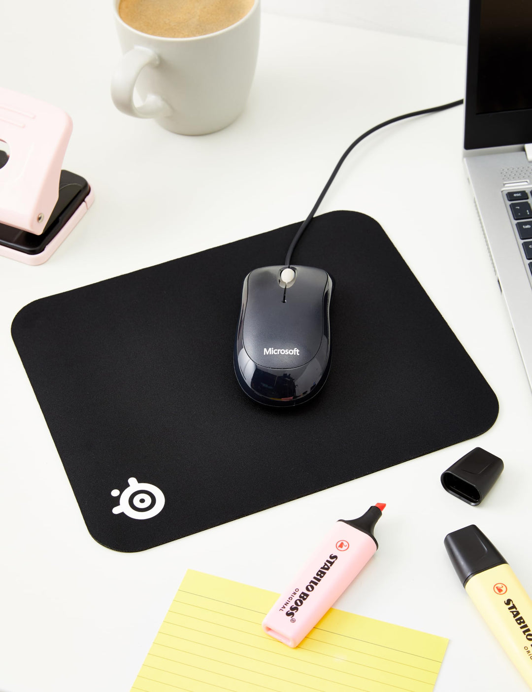 QcK Gaming Mouse Pad - Small Cloth - Optimized For Gaming Sensors
