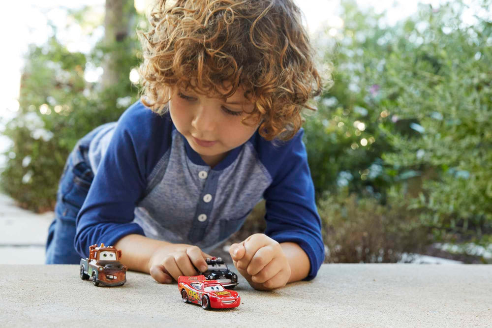Disney Pixar Cars Toys, Radiator Springs 3-Pack of Die-cast Toy Cars & Trucks with Lightning McQueen, Mater & Sheriff