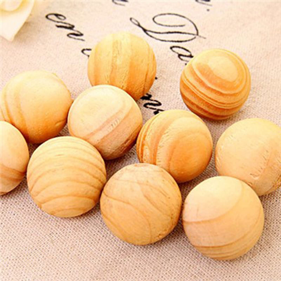 Cedar Blocks for Clothes Storage, Large Cedar Balls, 100% Natural Aromatic Cedar Wooden Balls 50Pcs with 5 Satin Bags