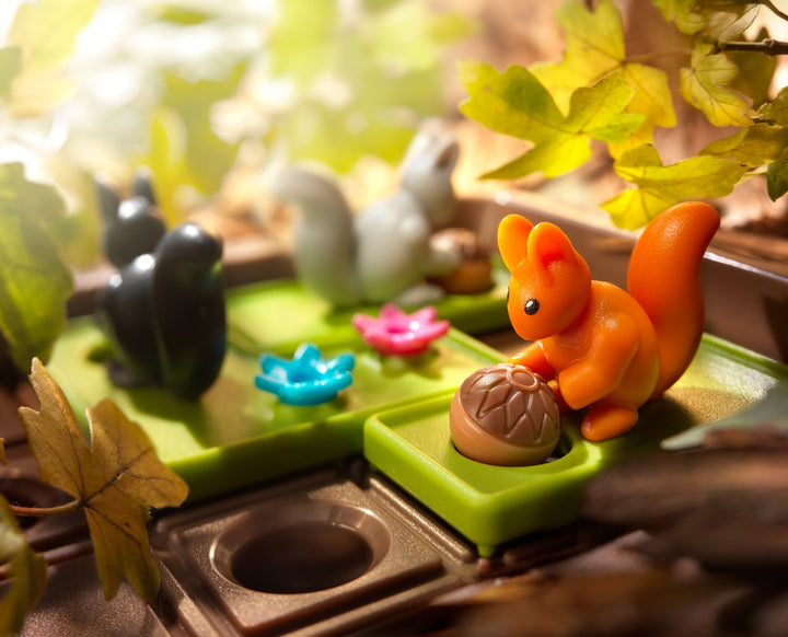SmartGames Squirrels Go Nuts! Travel Game for Ages 6-Ad