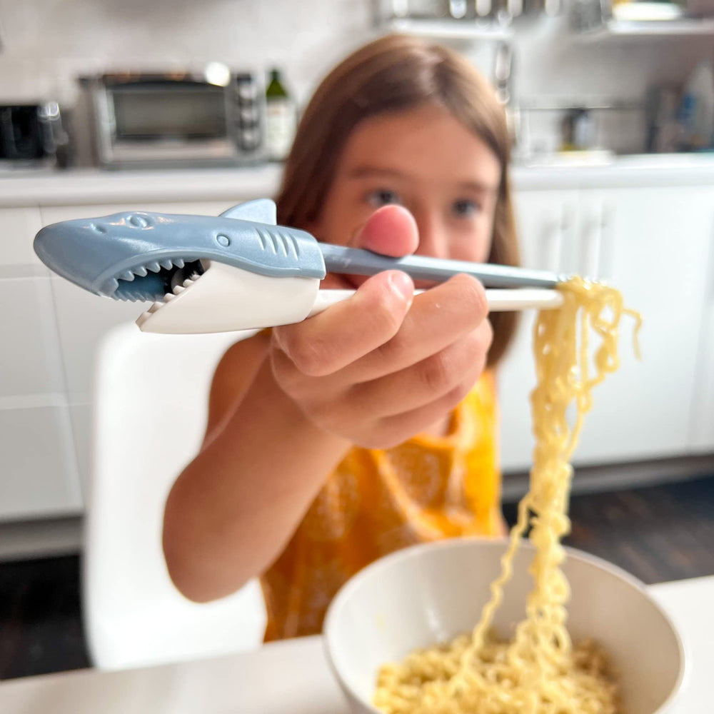 Fred 5228994 MUNCHTIME Chomping Kids Training Chopsticks, Shark