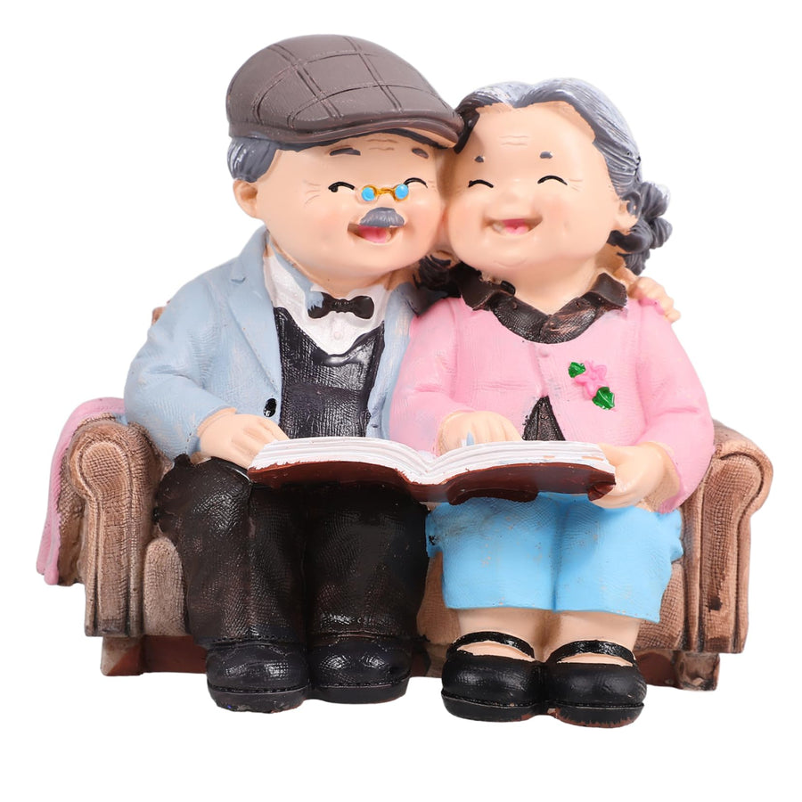 Elderly Couple Figurines Lover Figurines Ornaments Resin Husband and Wife Statue Grandparents Parents Figure for Christmas Valentines Day Birthday Wedding Anniversary Present