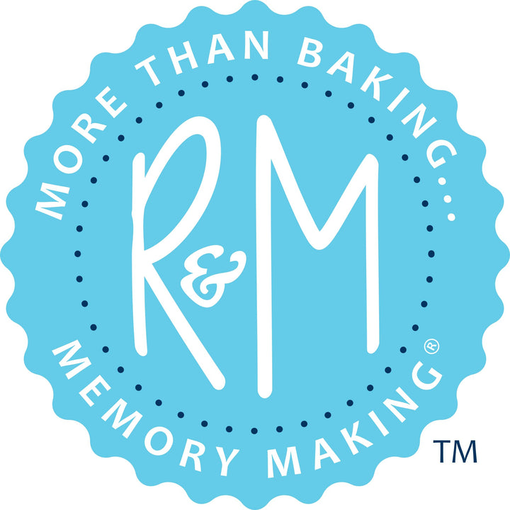 R&amp;M Thanksgiving and Fall Leaves Gift Set. Includes 5-Piece Assorted Size Maple Leaf Cookie Cutters