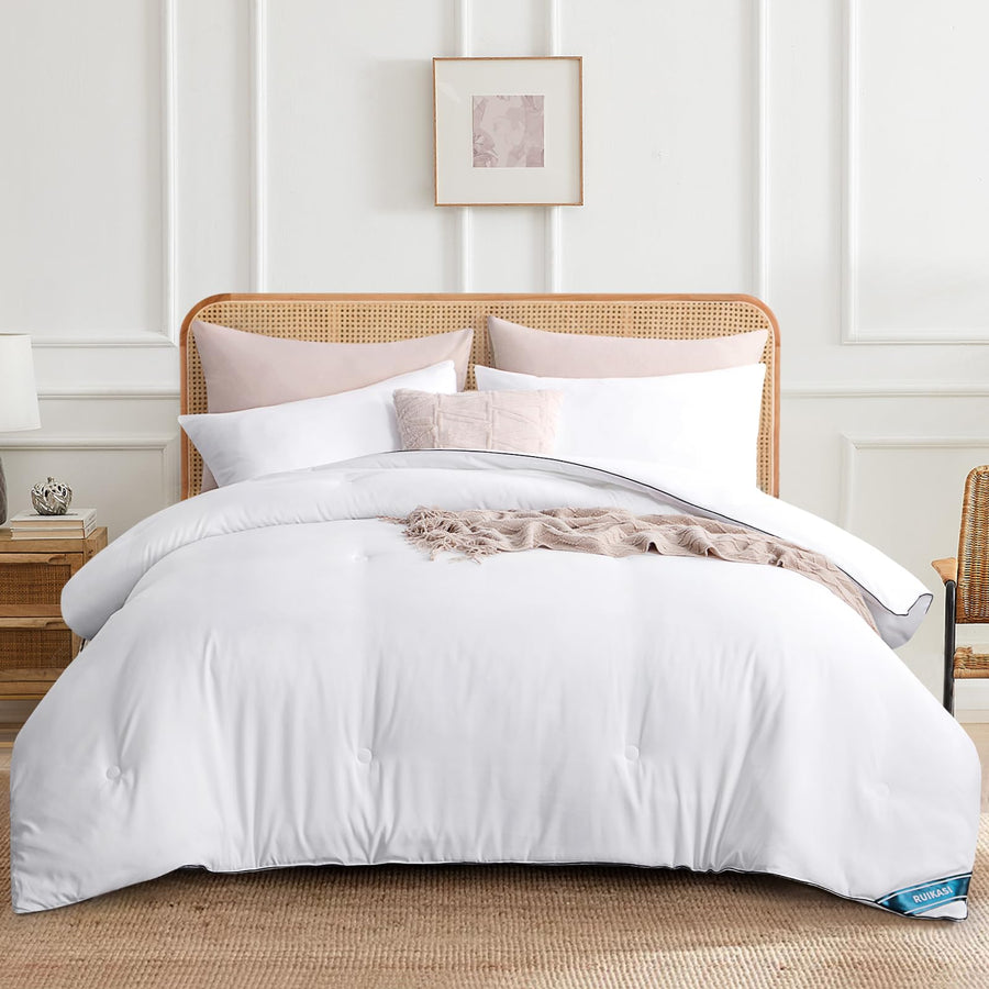 Fluffy Duvet Insert King - Lightweight Cooling Bedding Comforter King Size White, Soft Down Alternative Medium Warm Duvet Hotel with Corner Tabs, 102x90, Machine Washable