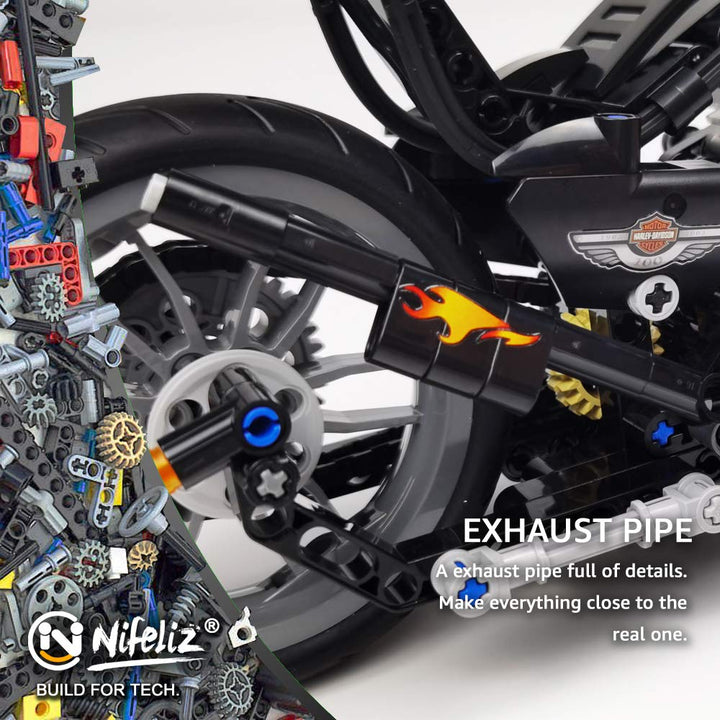 Knuckle Chopper Motorcycle Building Kit (451 Pieces)