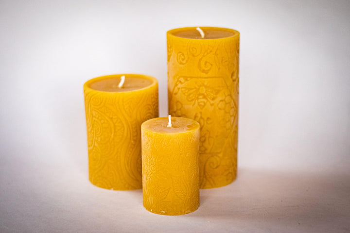 BeeTheLight Beeswax Large Pillar Candle (2.7 x 5.4) - Smokeless Unscented Candle - 72 Hours Burn Time - Natural &amp; 100% Pure Beeswax Candle - Handmade Decorative Pillar Candle (Natural Yellow, Large)