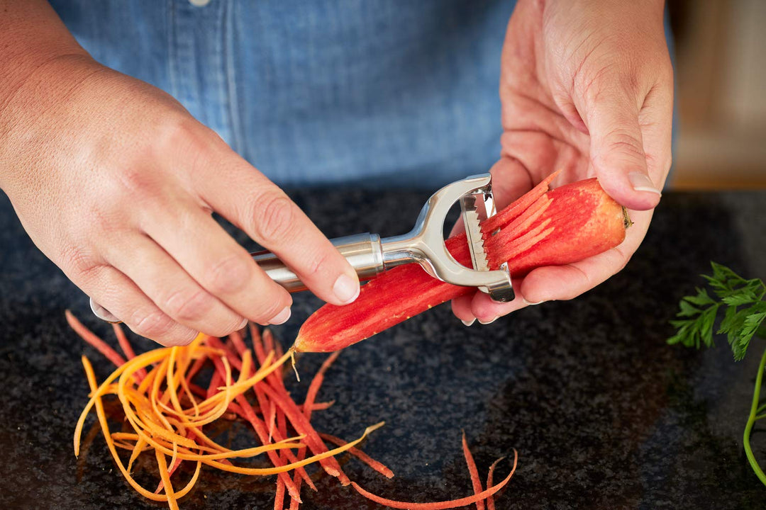 Rösle Stainless Steel Round-Handle Julienne Peeler