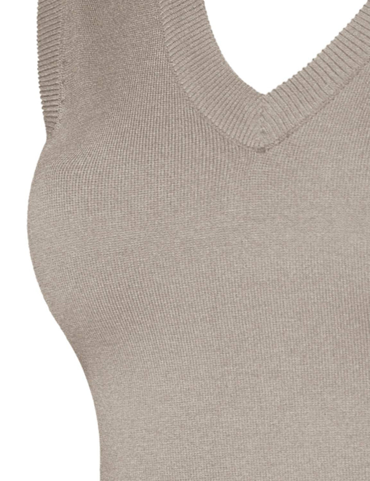 JSCEND Women&#39;s Solid Basic V-Neck Sleeveless So