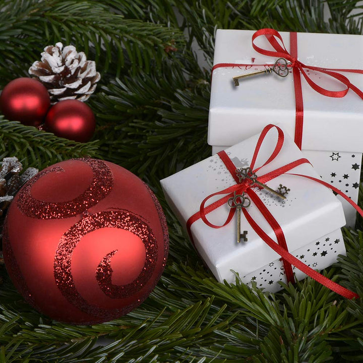 Mixed Set of 30 Large Skeleton Keys with Antique Style Bronze Brass Skeleton Castle Dungeon Pirate Keys for Birthday Party Favors, Mini Treasure Toy Gifts, Medieval Middle Ages Theme