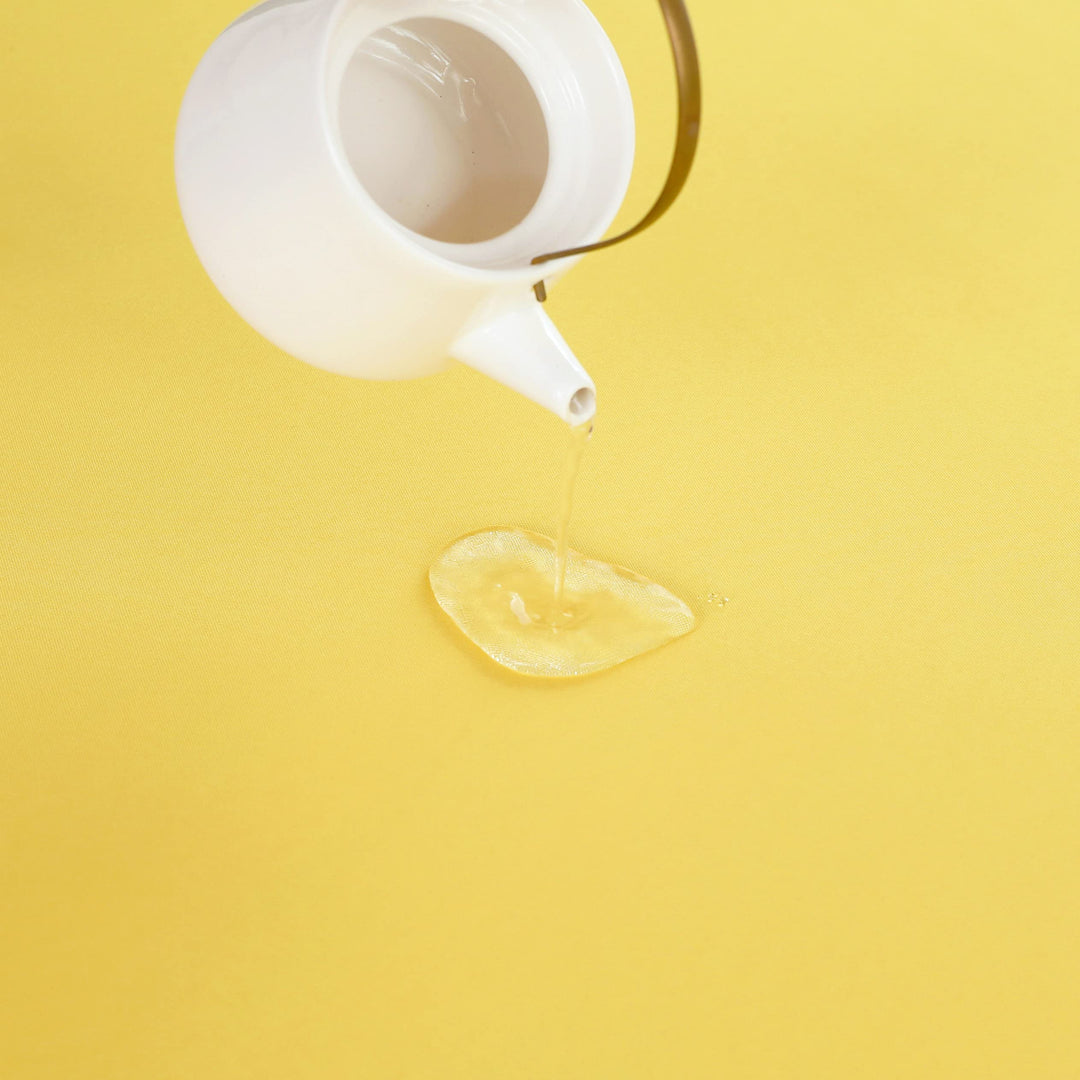 FOLINS&amp;HOME Yellow Round Tablecloth 70 Inch Waterproof Heavy Duty Wrinkle Free Polyester Fabric Table Cloth, Spillproof Washable Table Cover for Parties, Camping, Picnic, Banquet, Indoor &amp; Outdoor Use