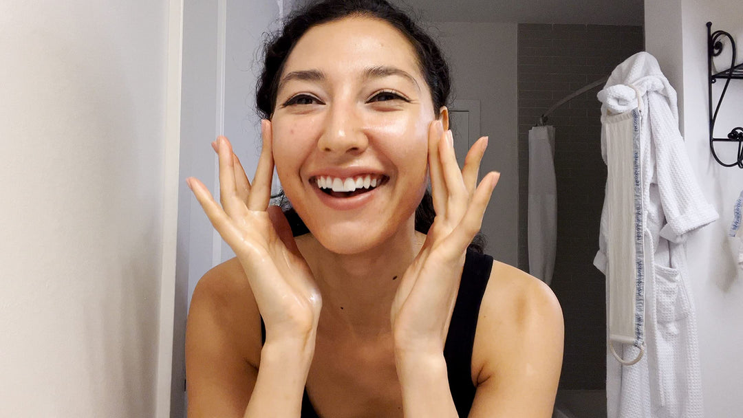 MicrodermaMitt Exfoliating Facial Mitt (100% Natural Floss Silk) - The Original 100% Natural Exfoliating Mitt