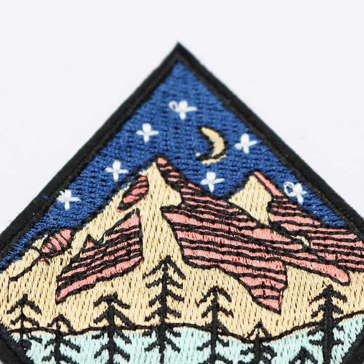 Outdoor Outdoor Hiking Mountain Camping Backpack Patch Embroidered Applique Badge Iron On Sew On Emblem
