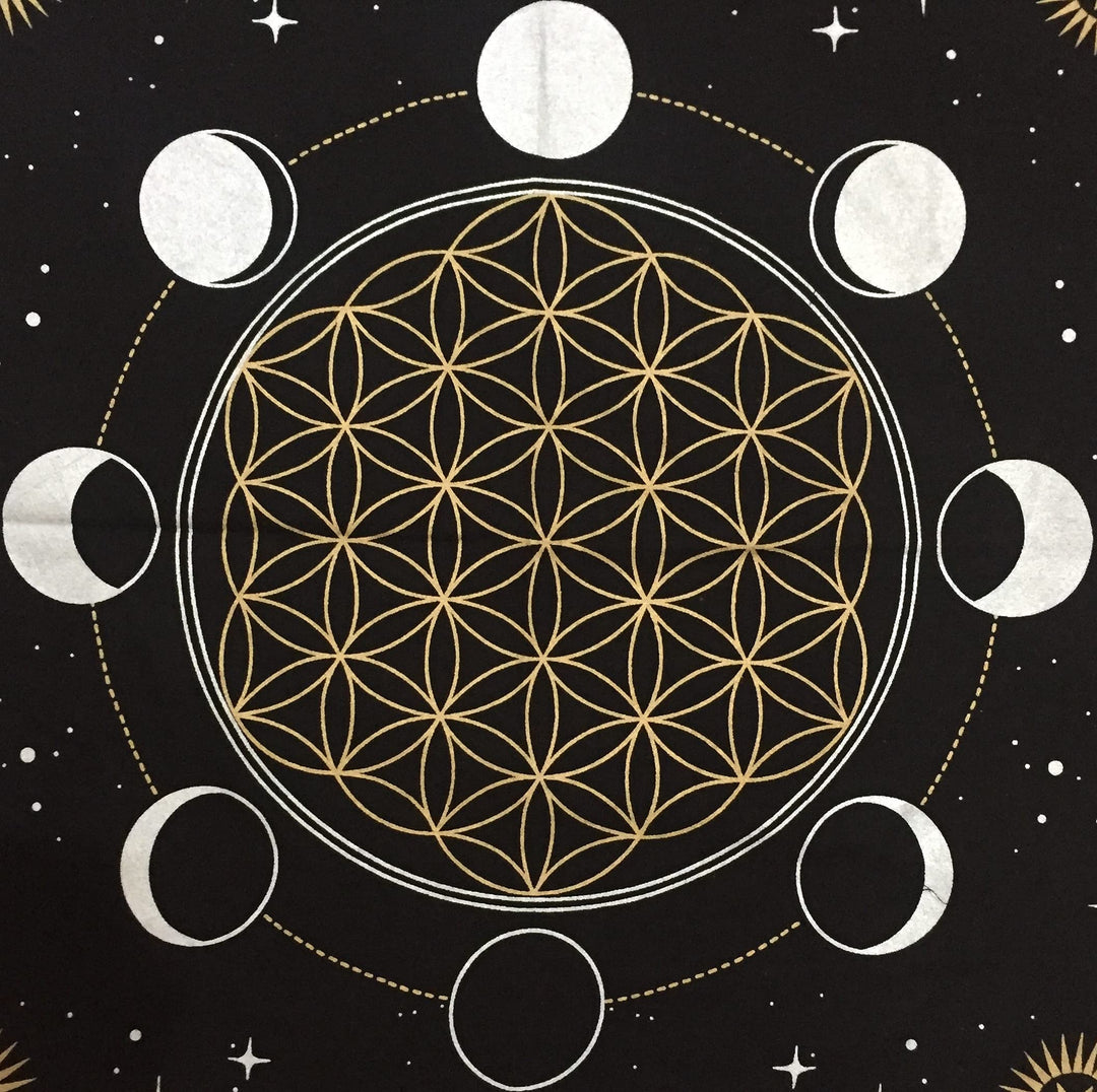 Altar Cloth Phases of Moon Sun, Star &amp; Moon Universe Premium Witchcraft Alter Tarot Spread Top Cloth Wicca Square Spiritual 18 by 18 Sacred Cloth (Moon Phases)