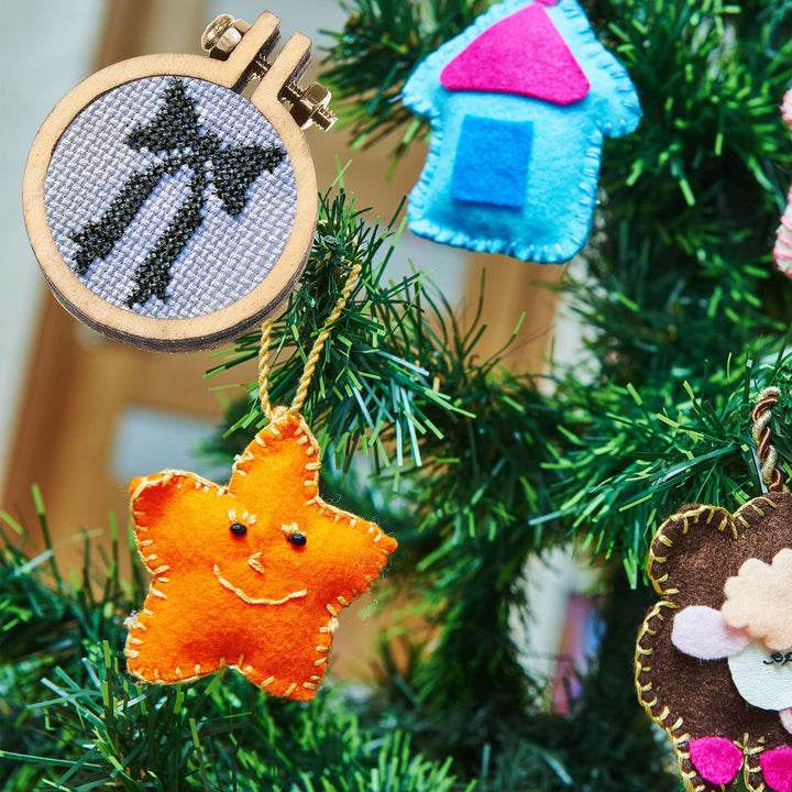 Mini Embroidery Hoops Mini Wooden Hoop Ring Bulk Wood Round Crossing Stitch Hoop Small Frame Circle for Christmas Ornaments DIY Handy Sewing Craft(40 Pieces,1.2 x 1 Inch)