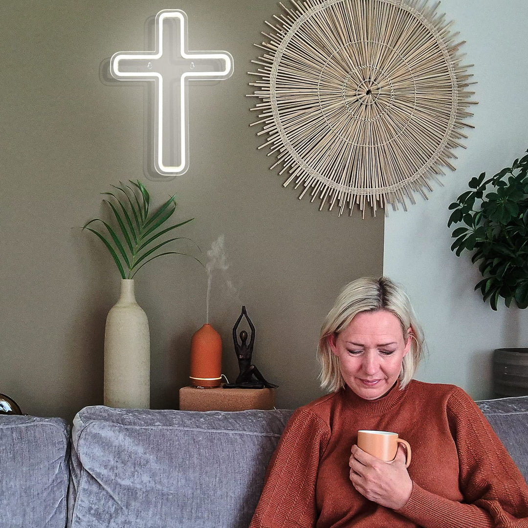 Jesus Christ Cross Neon Signs, Cross Jesus Neon Sign Light Home Decoration, Wall Mounted God Holy Jesus Cross for Home Weddings Party Meditation Easter Present Decoration White