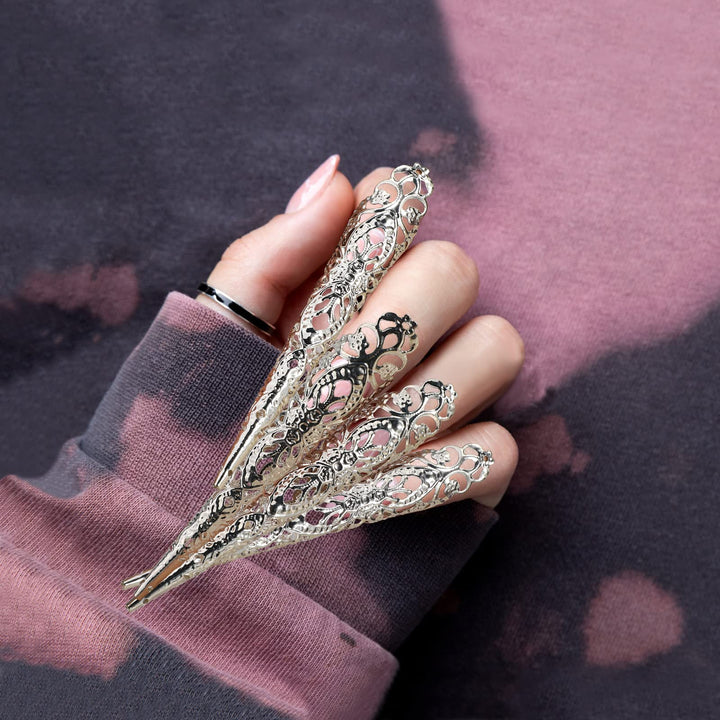 Mwoot 10 Pack Finger Nail Tip Claw Rings, Ancient Queen Costume Fingernail Claw Nail Rings Set, Knuckle Protectors Fingertip Claw for Halloween Cosplay Drama Belly Dance Show - Silver
