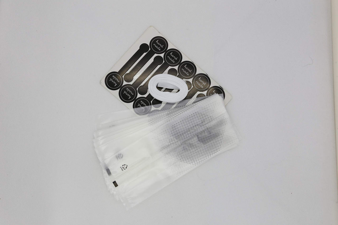 SAILING-GO 100 pcs./Pack Translucent Plastic Bags for Cookie,Cake,Chocolate,Candy,Snack Wrapping Good for Bakery Party with Stickers