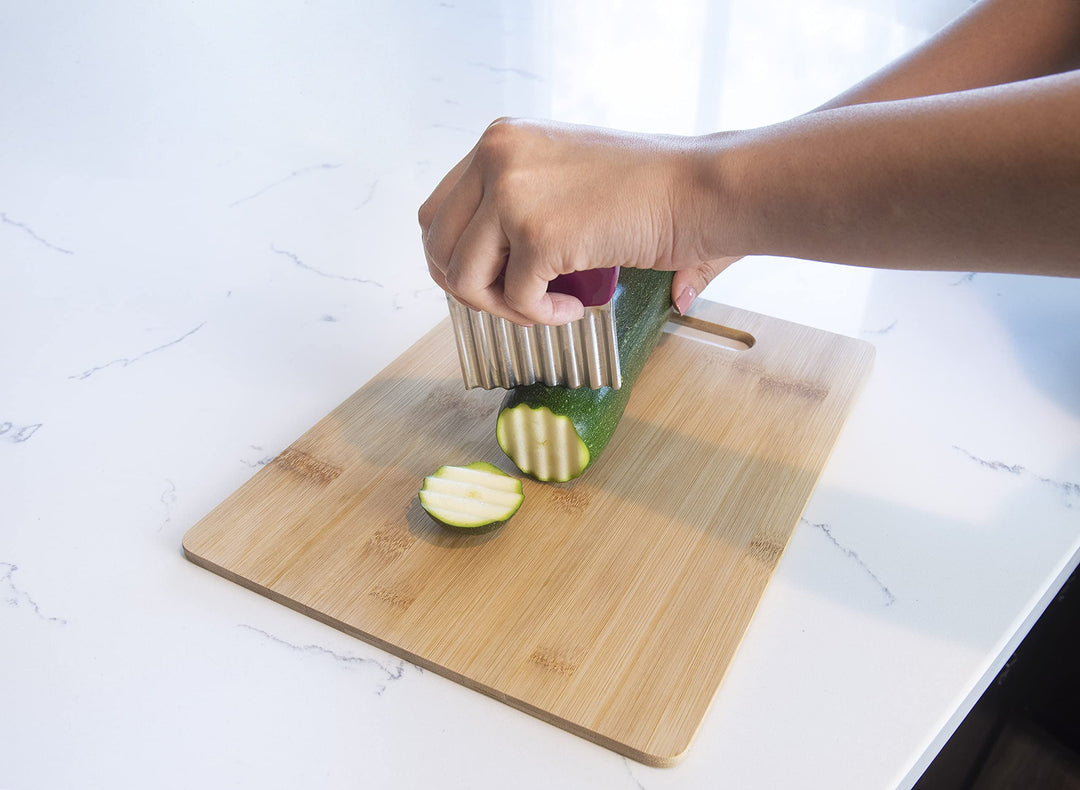 Crinkle Cutter Kitchen Knife for Vegetables, Stainless Steel Blade, Colors May Vary, 1 Count