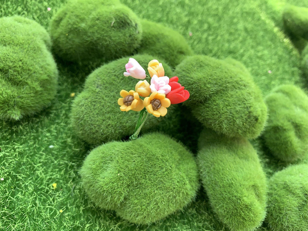 16 Pieces (2 Size) Artificial Moss Rocks, Decorative Faux Green Moss Covered Stones, Green Moss Balls Fake Moss Decor for Pot Planter Fairy Gardens Floral Arrangements Craft