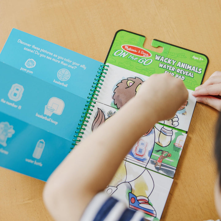 Melissa &amp; Doug On the Go Water Wow! Reusable Water-Reveal Flip Pad - Wacky Animals - Party Favors, Stocking Stuffers, Travel Toys For Toddlers, Mess Free Coloring Books For Kids Ages 3+