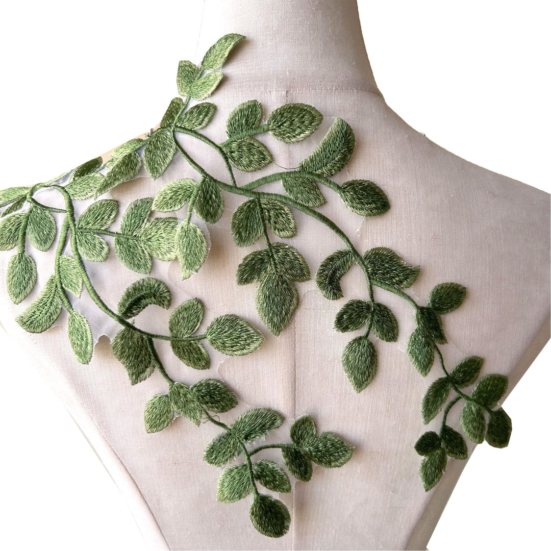 Mirror Pair Green Forest Leaves Applique Lace Vine Moti