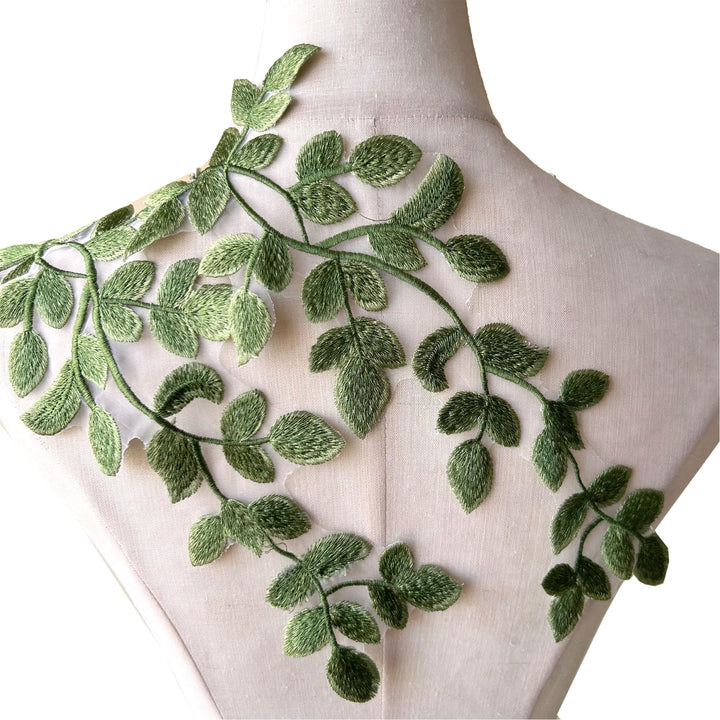 Mirror Pair Green Forest Leaves Applique Lace Vine Moti