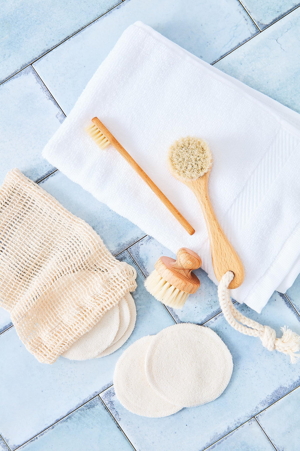 2-Inches , Oiled Beechwood Round Face Brush : Bürstenhaus Natural Pig Bristle Round Face Brush with Oiled Beechwood Handle, 2-Inches