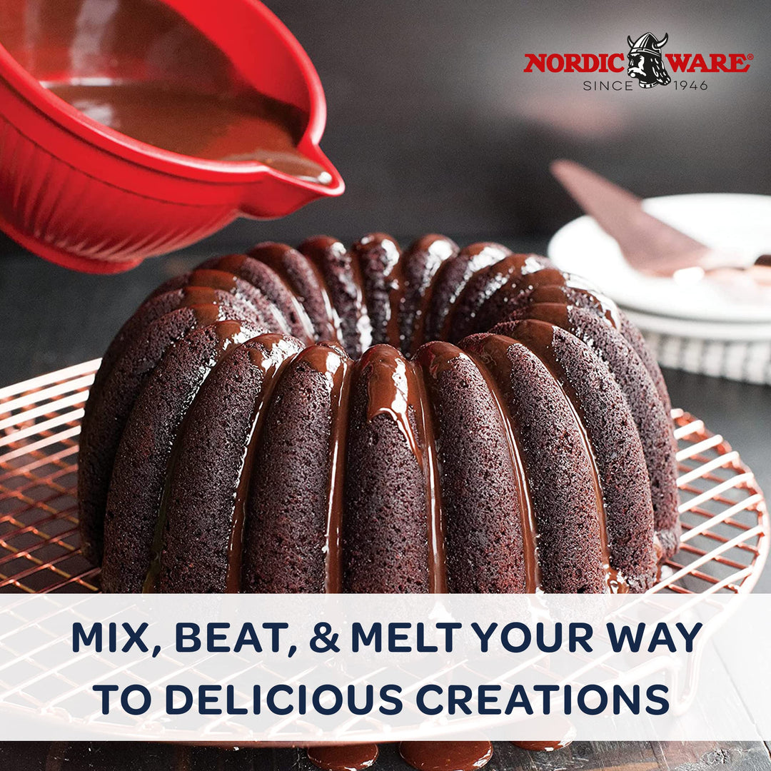 Micro Plastic Mix &amp; Melt Bowl, 3-Cup, Red