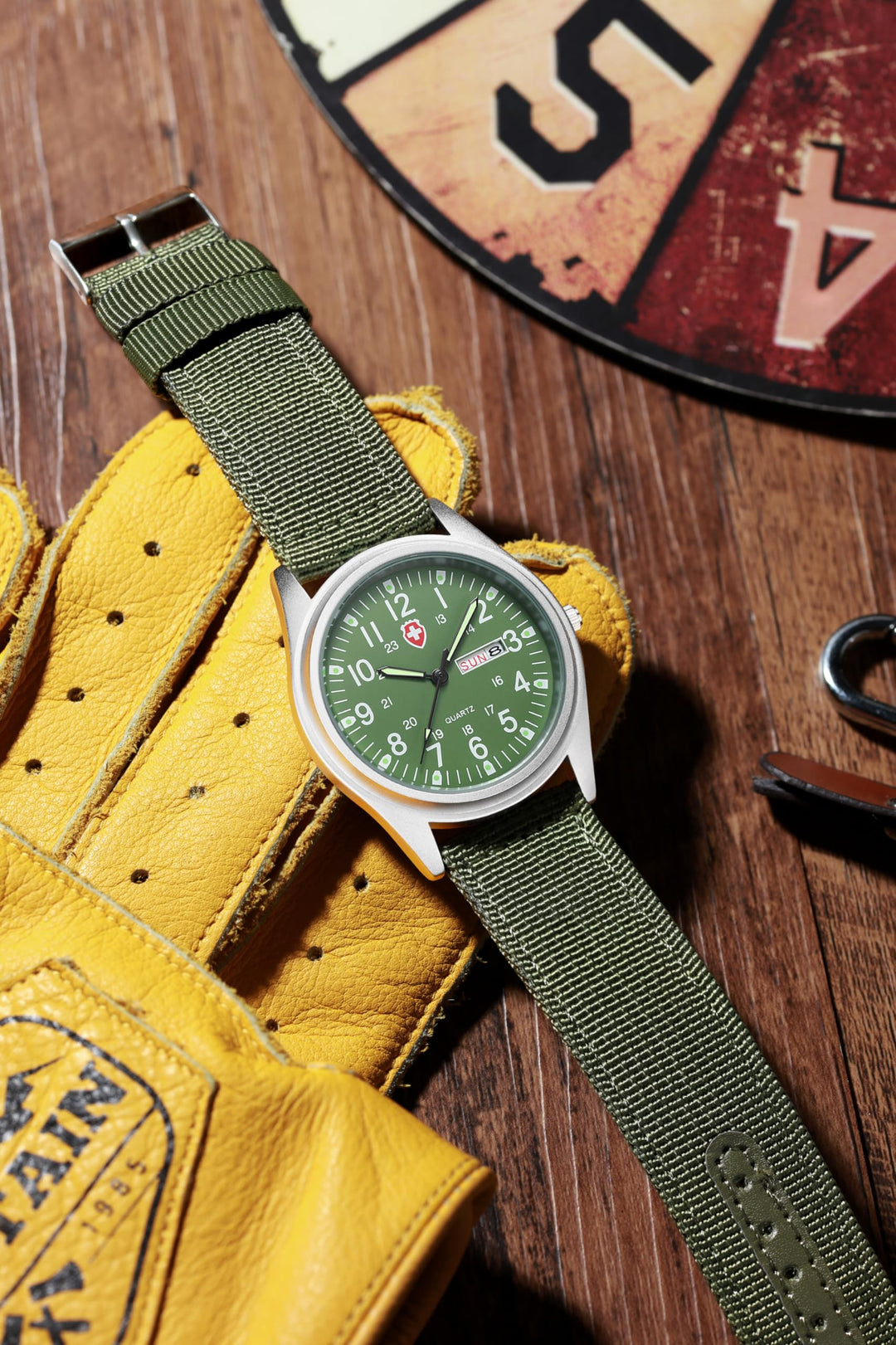 Unisex Military Watches Sport Textile Nylon Strap Luminous Fashion Watch Analog Display Quartz Waterproof Casual Wristwatch (Green 2)
