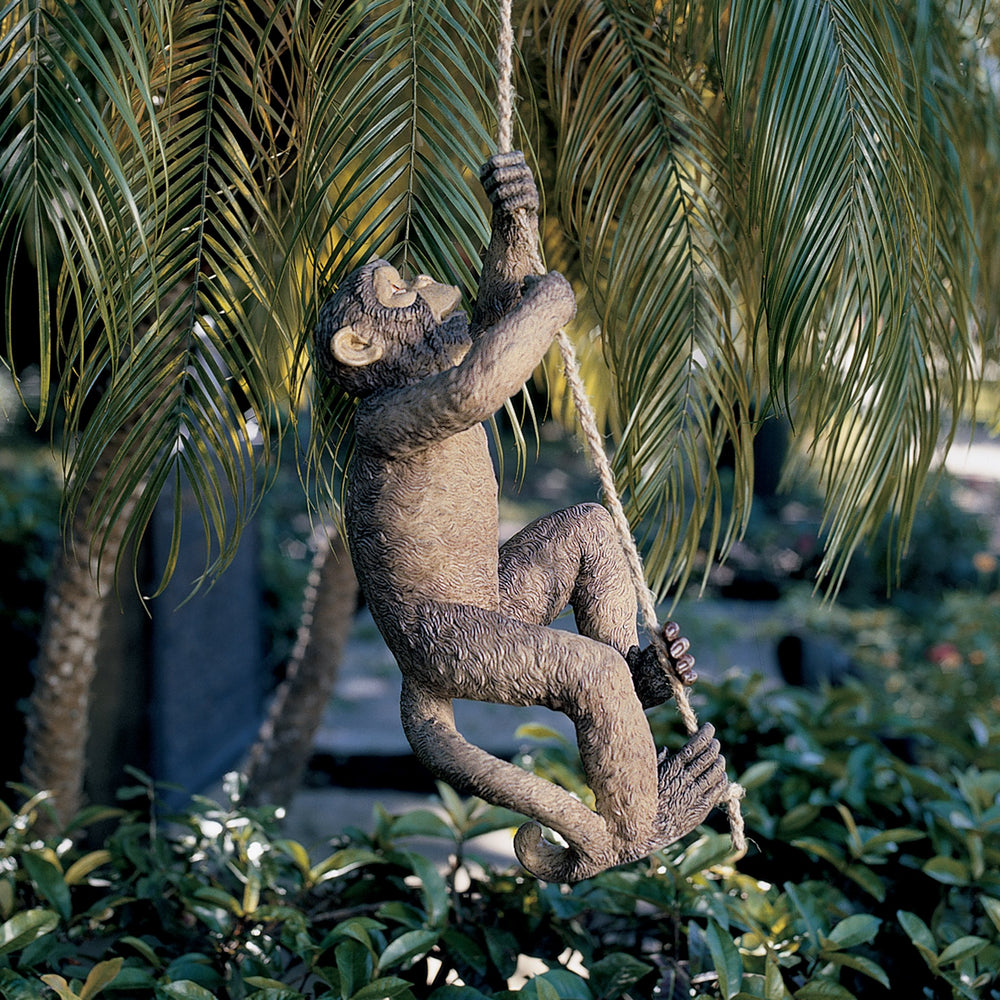 Makokou The Climbing Monkey Statue
