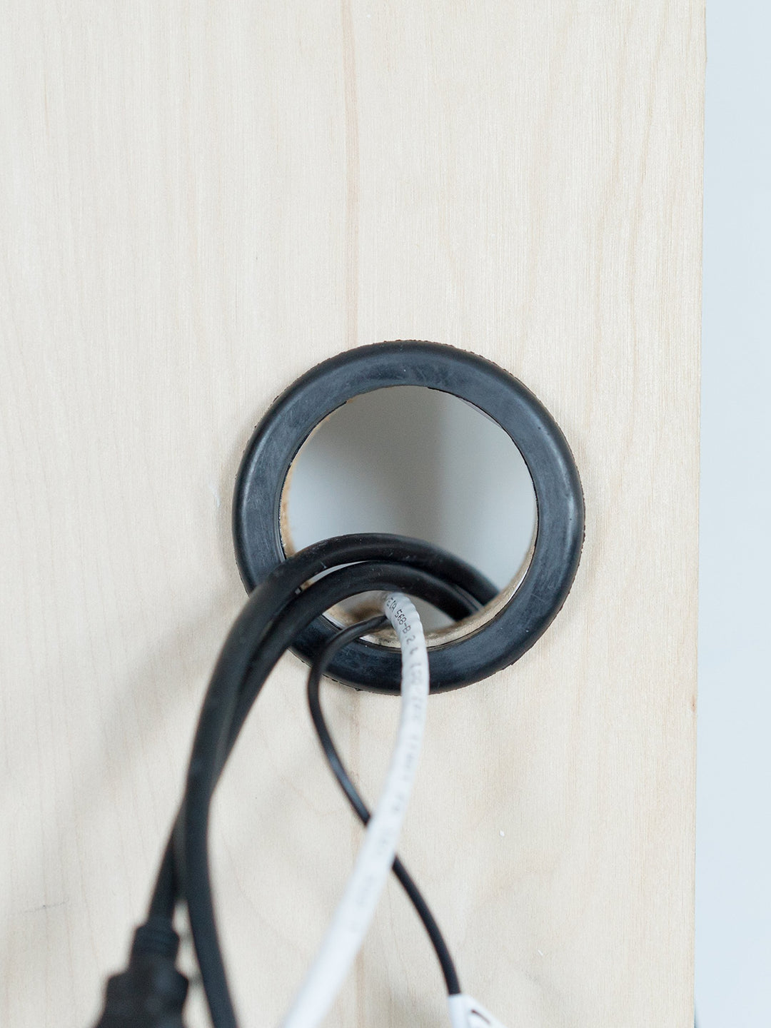 ONQ / Legrand F2242 2.5Inch Grommet Ring