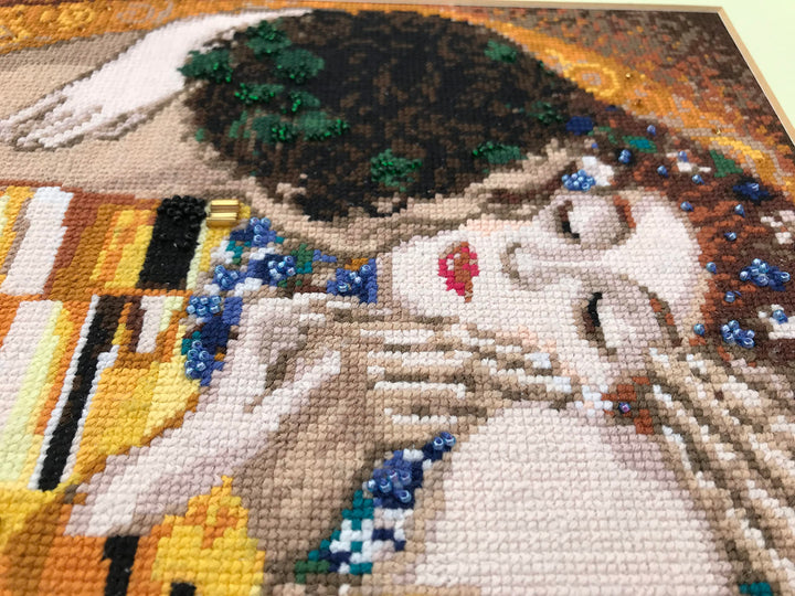 1170 The Kiss After G. Klimt&#39;s Painting