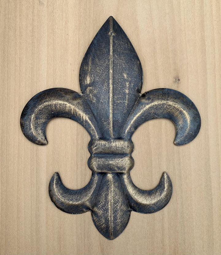 8 Metal Fleur De Lis Wall Plaque/Art with hanger - Rustic Creole Tuscan Decor (Weathered Bronze)
