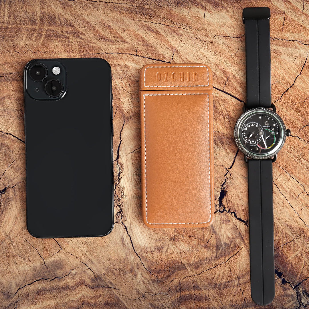 Pull-and-Push Cigarette Holder Christmas Day Gifts Cigarette Case Holds 4 King Size Great Gift for Men Women(Brown)