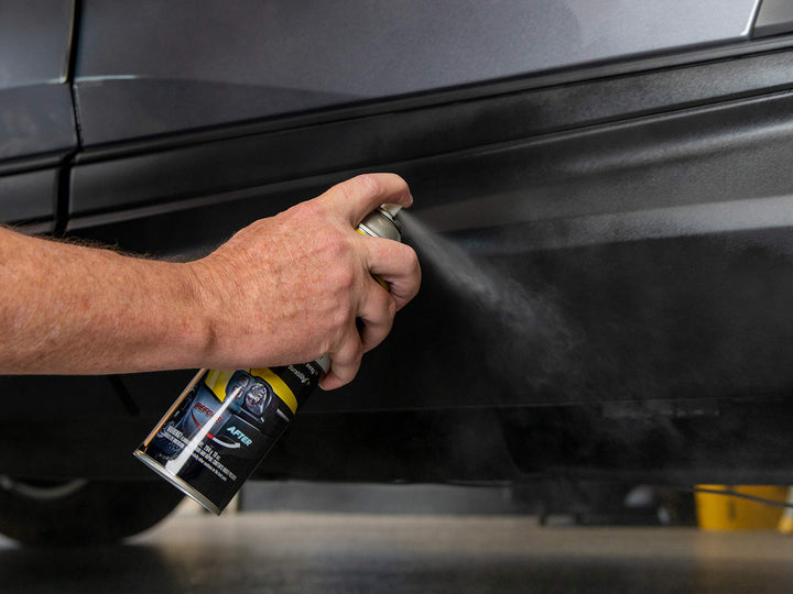 Meguiar&#39;s Ultimate Black Plastic Restorer - 1 Oz Spray Can