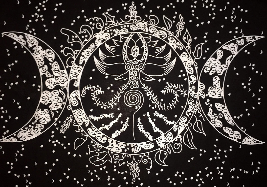 Altar Cloth Triple Moon Goddess Silver Witchcraft Alter Tarot Spread Top Cloth Wiccan Square Spiritual 24 by 24 Sacred Cloth (Triple Moon Goddess Silver Gold)