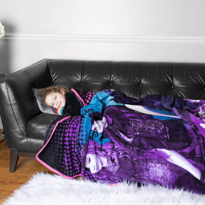 - A48878 Kids Bedding Super Soft Plush Microfiber Blanket, Twin/Full Size 62 x 90, Disney Descendants 3